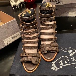 FREEBIRDS 🦅BNWOT “Casandra” Size 10